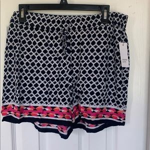 Ladies Crown and Ivy Shorts NWT Petite Large
